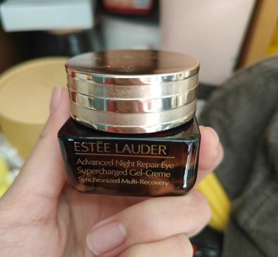 荐：黑眼圈眼纹十大公认好用的眼霜！j9国际站25岁男士眼霜去眼袋推(图6)